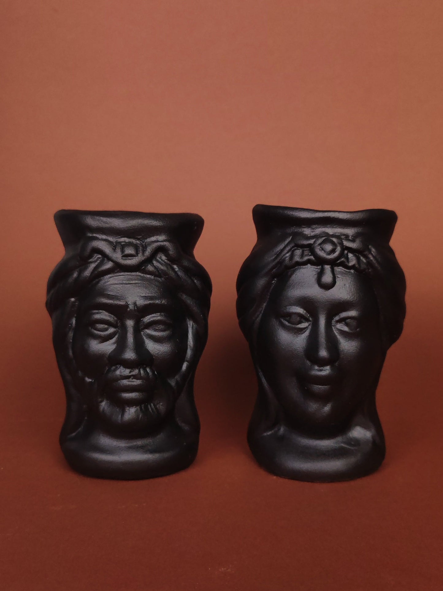 Ceramica siciliana testa di moro lui e lei nero opaco che funge da bruciaessenze 